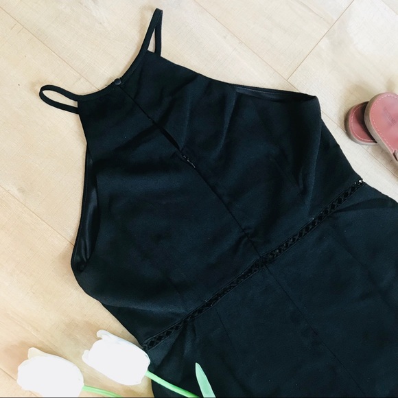 High Neck Floral Romper - Picture 7 of 7